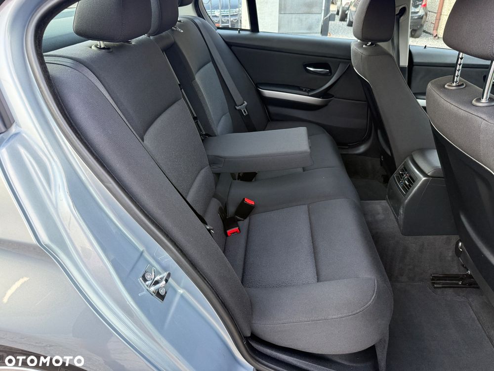BMW Seria 3 - 17