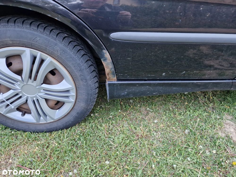 Nissan Almera Tino tekna - 5