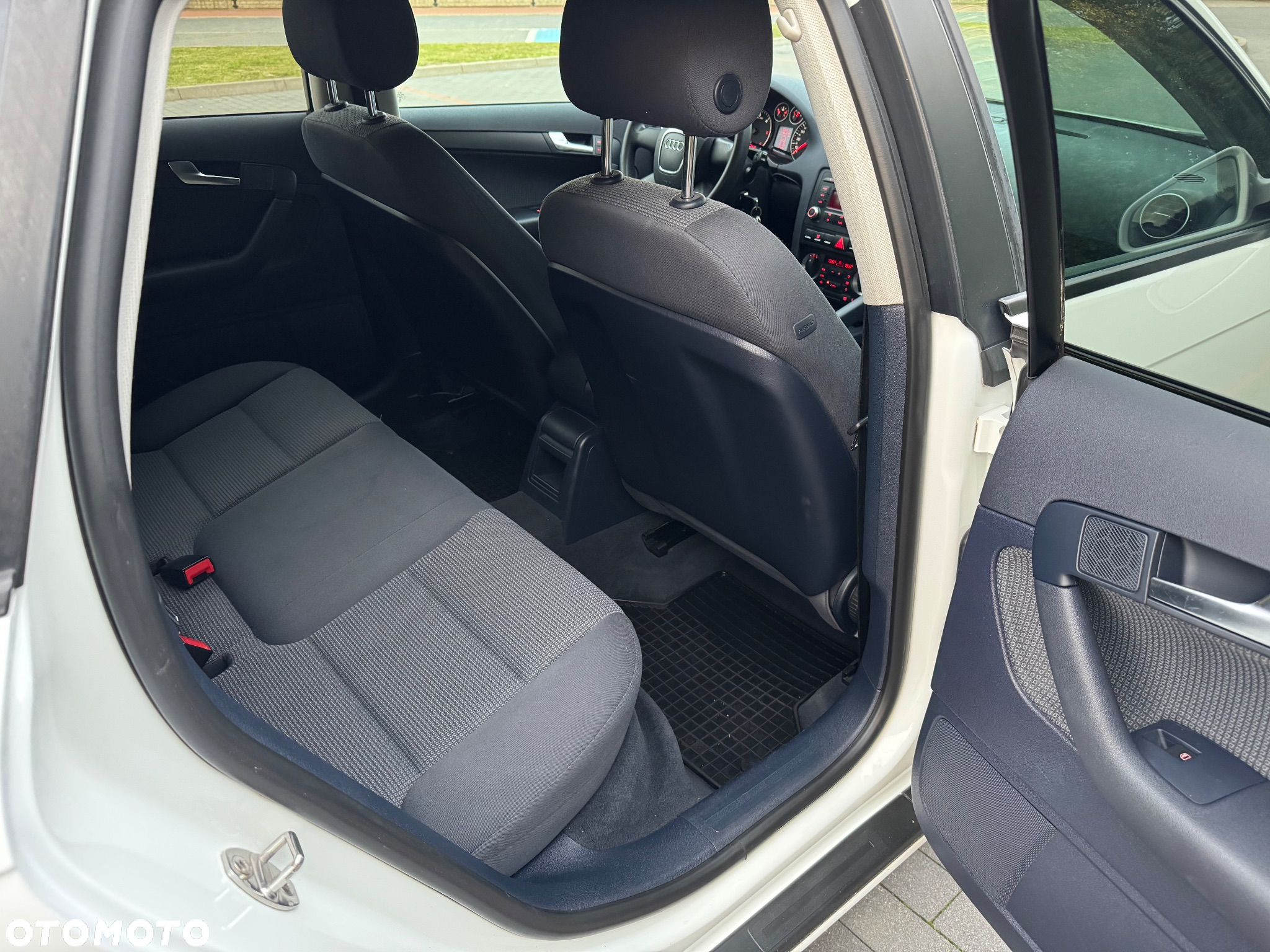 Audi A3 2.0 TDI Sportback DPF Ambiente - 7