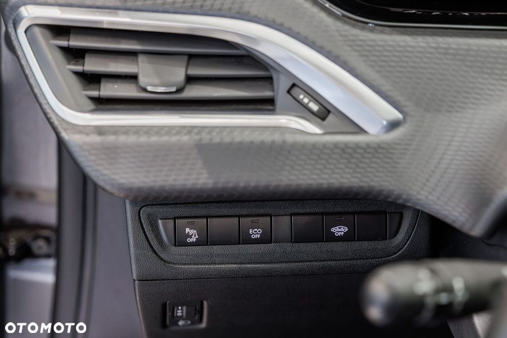 Peugeot 208 1.2 PureTech GPF Signature S&S - 36