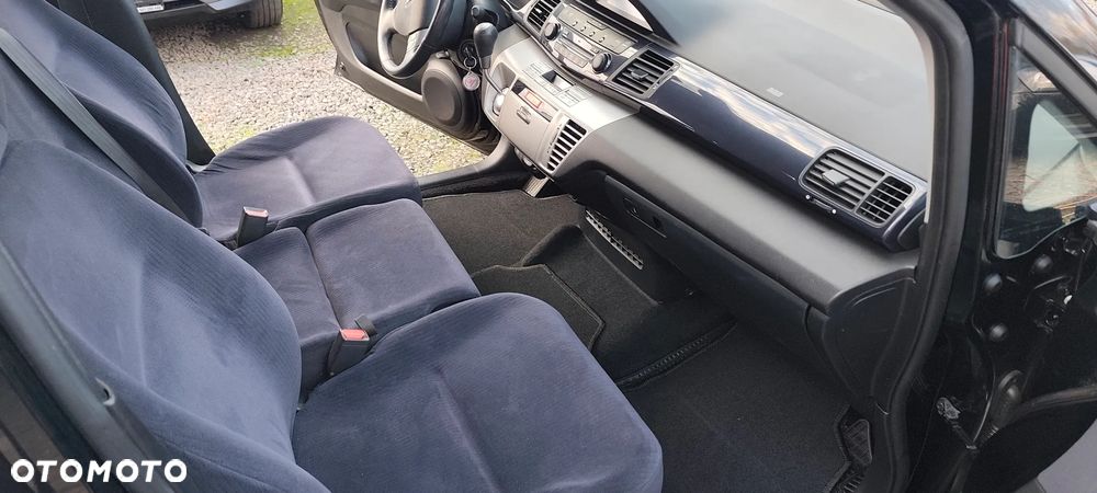 Honda FR-V 1.8 Executive - 11