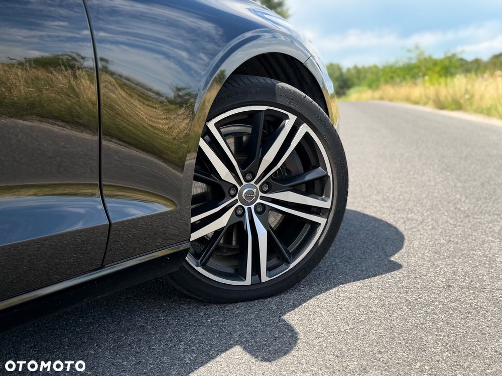 Volvo V60 T8 AWD Twin Engine Geartronic R-Design - 16