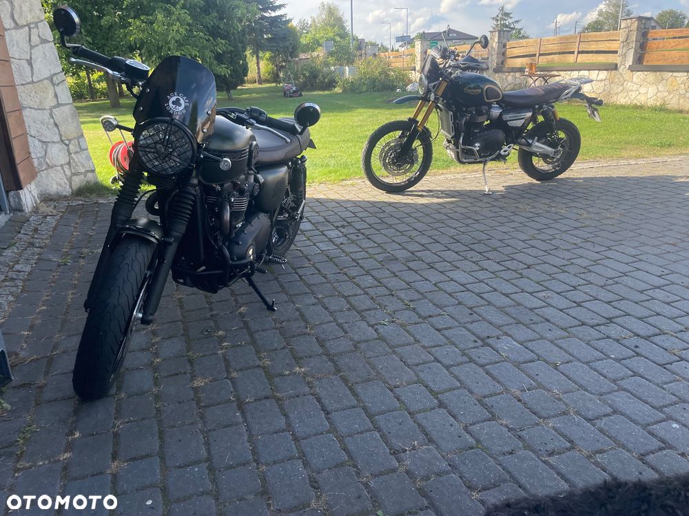 Triumph Bonneville - 14