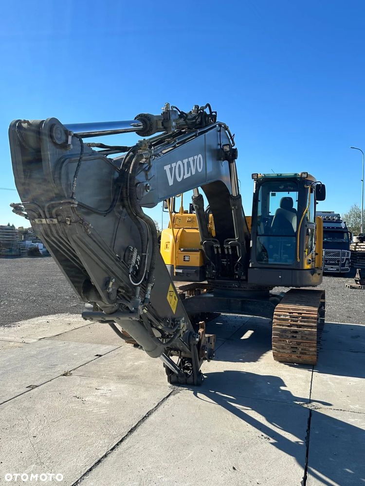 Volvo ECR235DL - 2