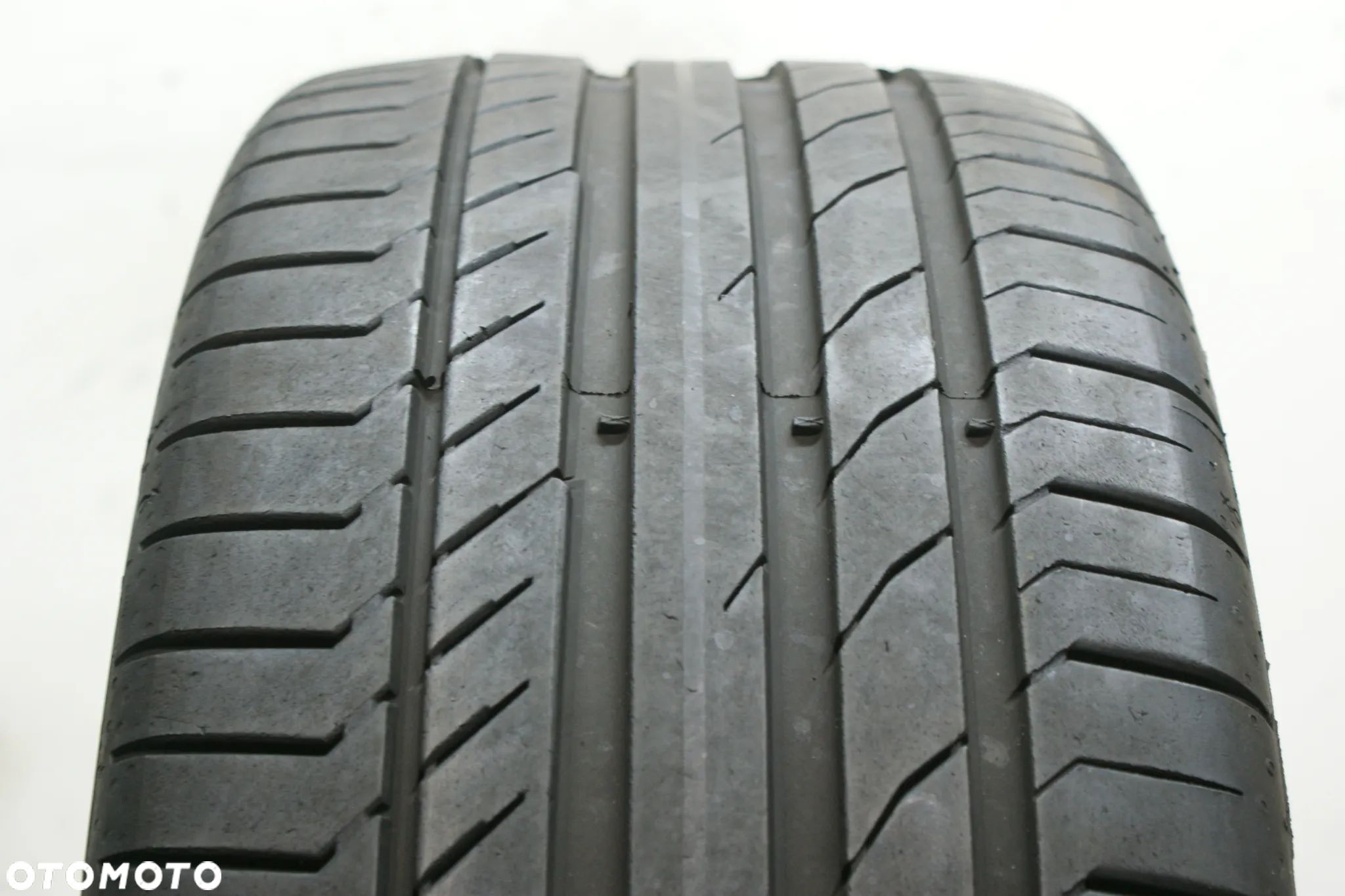 235/45R20 CONTINENTAL CONTISPORTCONTACT 5 , 6,6mm 2023r A9664 - 1