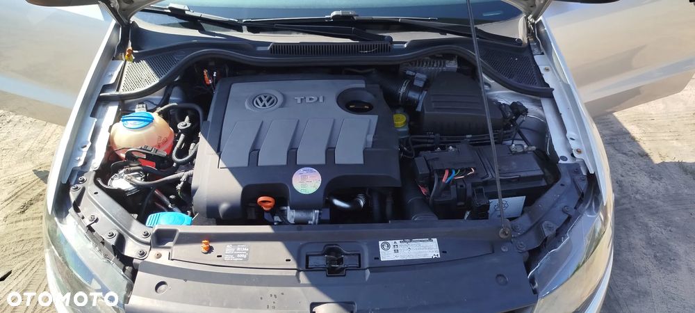 Volkswagen Polo 1.6 TDI DSG Comfortline - 6