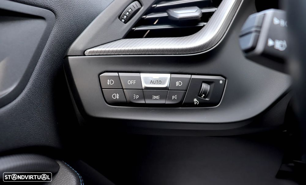 BMW 118 i Aut. M Sport - 31