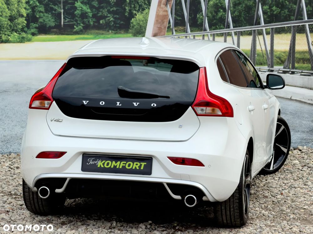 Volvo V40 D3 Geartronic RDesign - 13