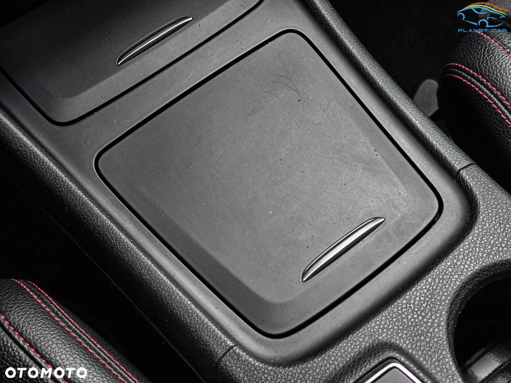 Mercedes-Benz GLA 220 d 4Matic 7G-DCT AMG Line - 37