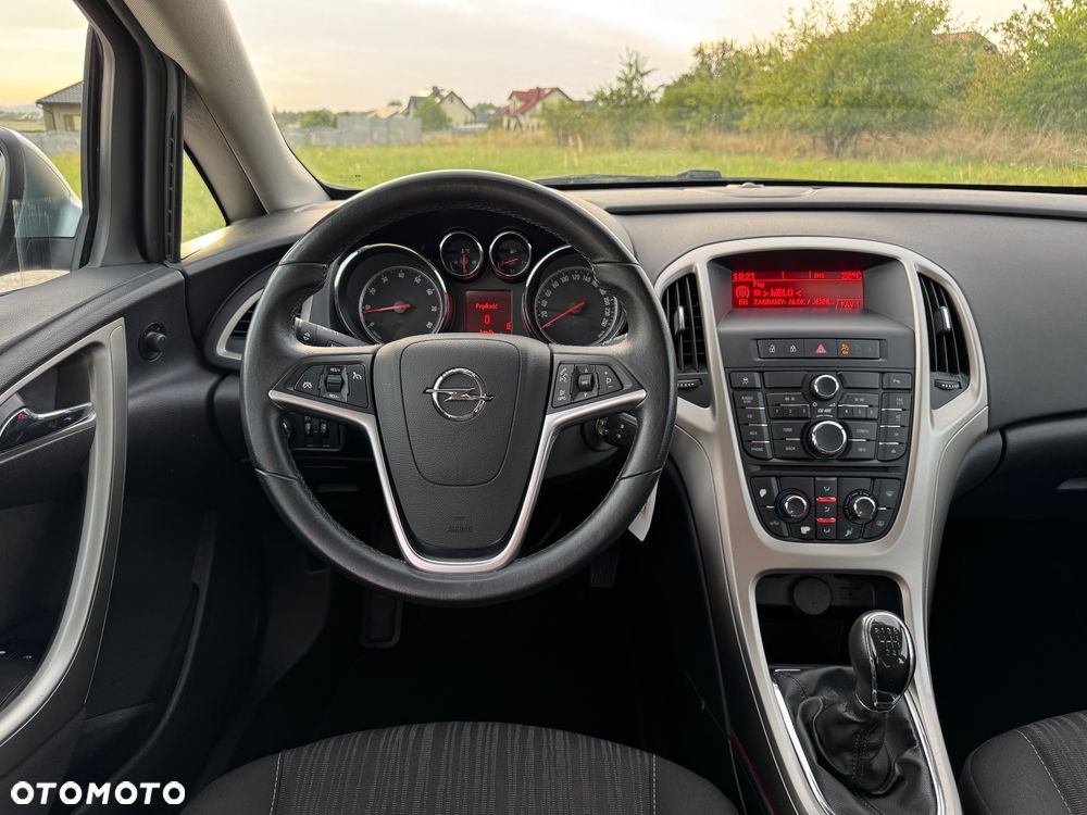 Opel Astra 1.4 Turbo Design Edition - 23