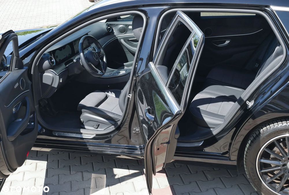 Mercedes-Benz Klasa E 300 T 9G-TRONIC Avantgarde - 19