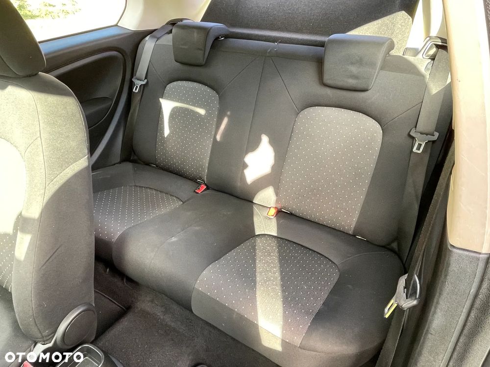Fiat Punto - 16