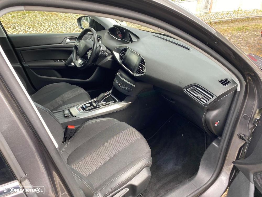 Peugeot 308 SW PureTech 130 GPF EAT8 Stop & Start Allure Business-Pack - 31