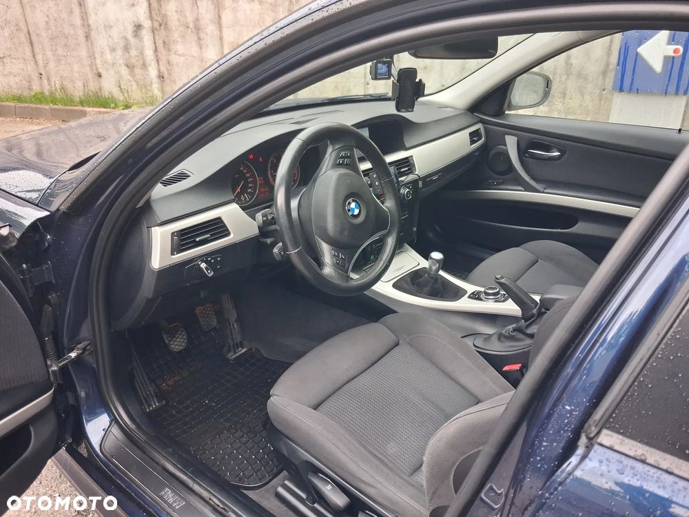 BMW Seria 3 320d xDrive - 7
