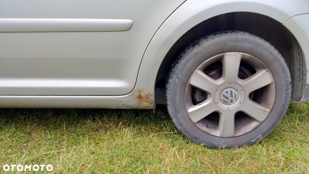 Volkswagen Touran - 9