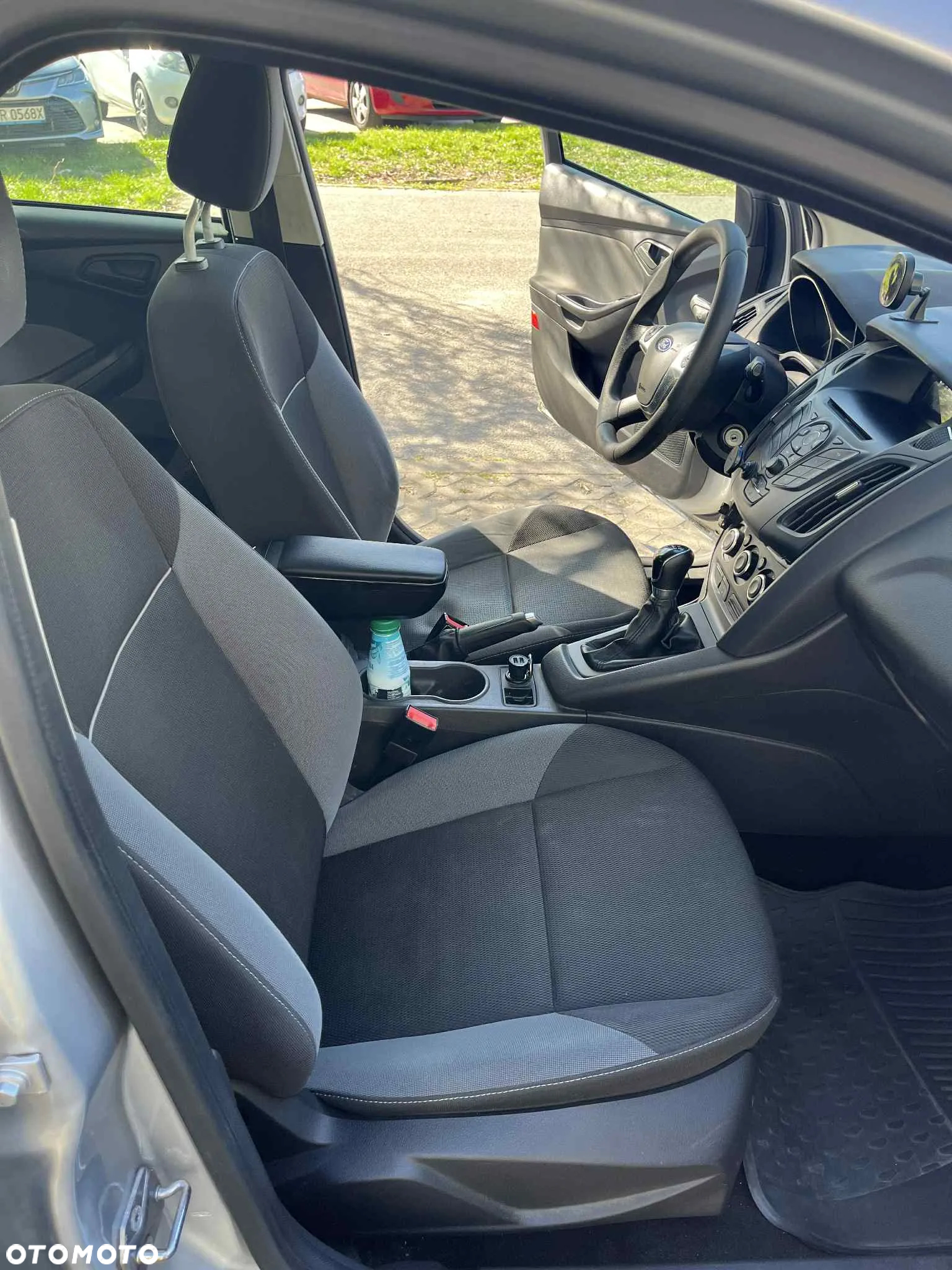 Ford Focus 1.6 Ambiente Start - 15