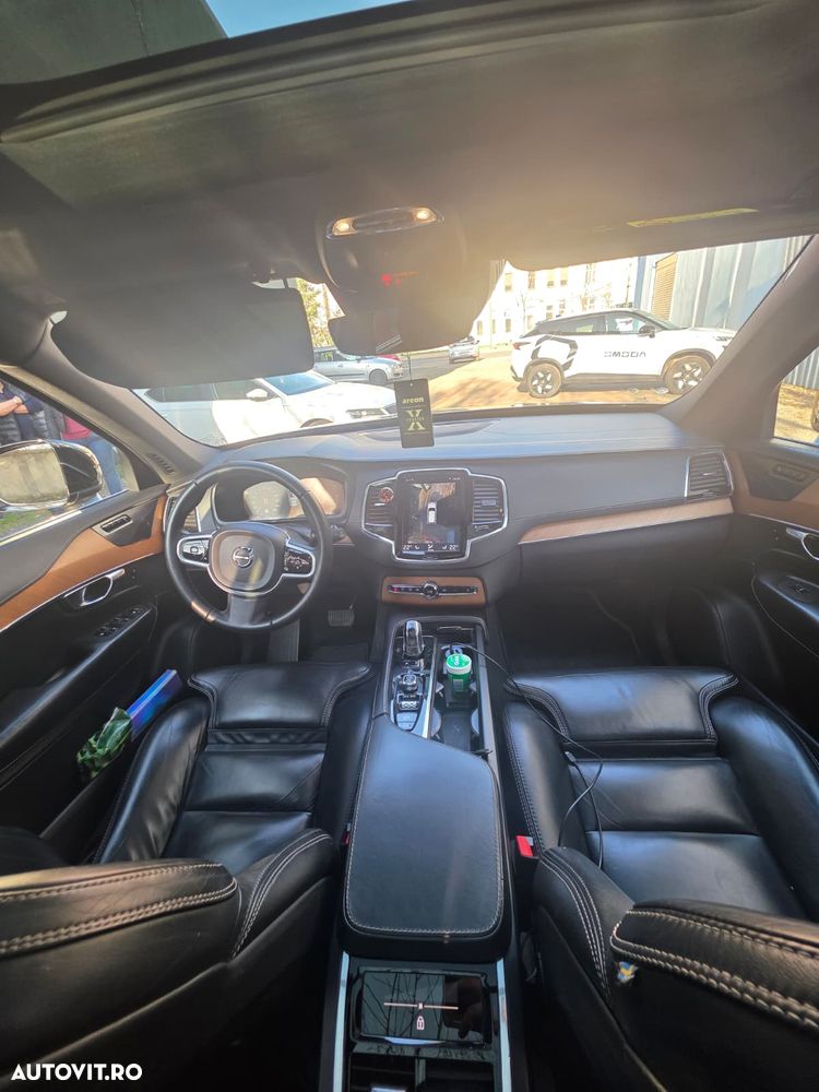 Volvo XC 90 - 25
