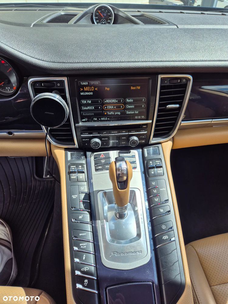 Porsche Panamera 4 Edition - 14