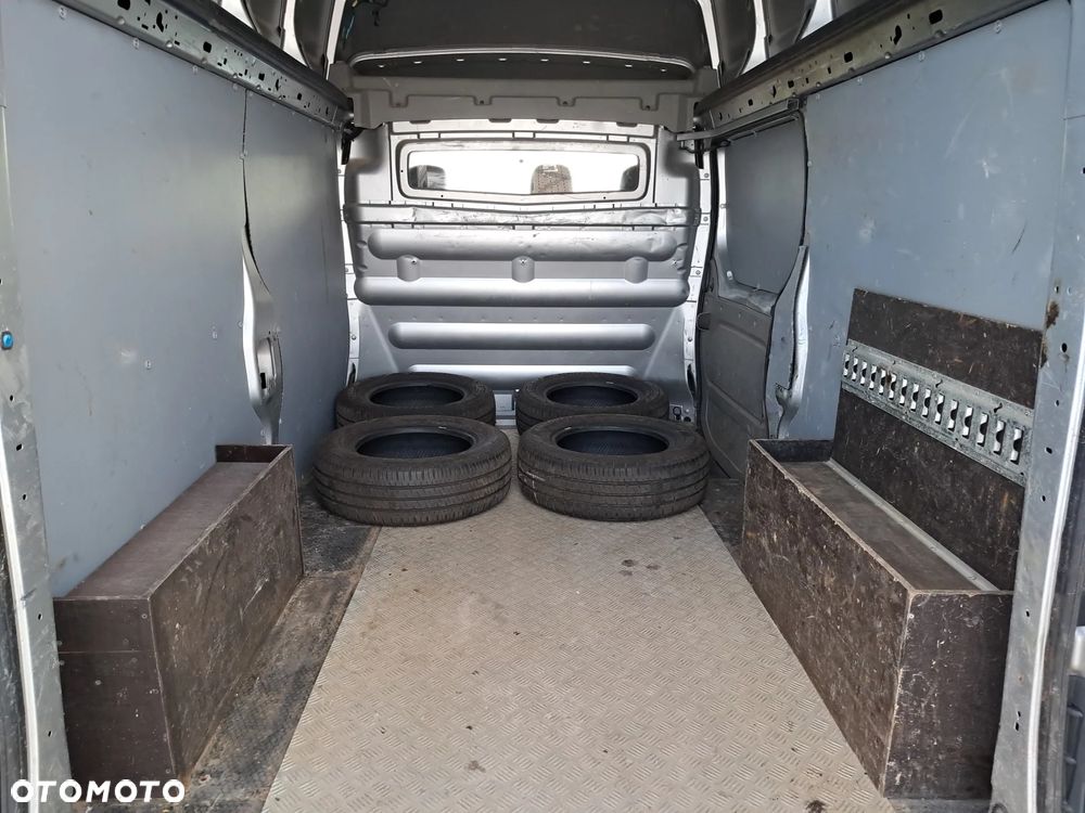 Renault Trafic L2H2 - 22