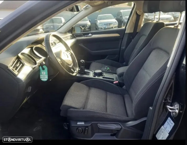 VW Passat Variant 2.0 TDi Confortline - 10