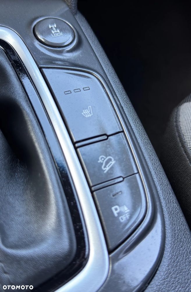 Hyundai Kona 1.6 T-GDI DCT 4WD Premium - 28