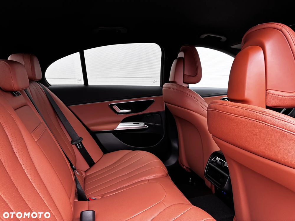 Mercedes-Benz Klasa E 200 d mHEV Avantgarde 9G-Tronic - 7