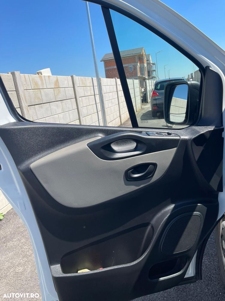 Renault Trafic - 10