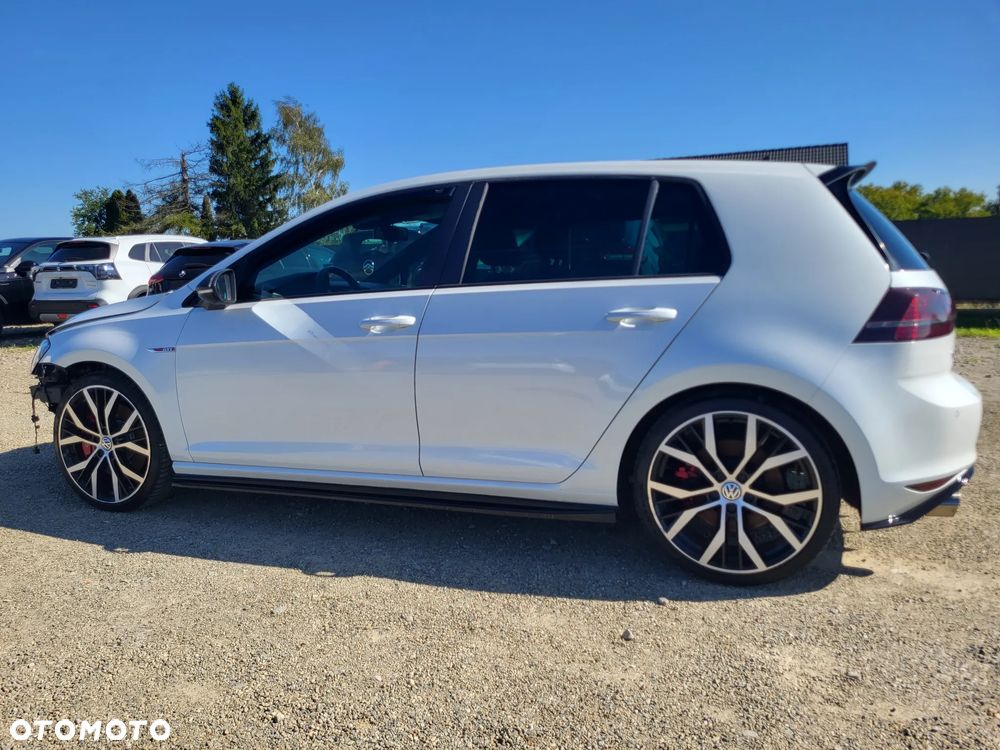 Volkswagen Golf GTI 2.0 TSI OPF Performance - 6