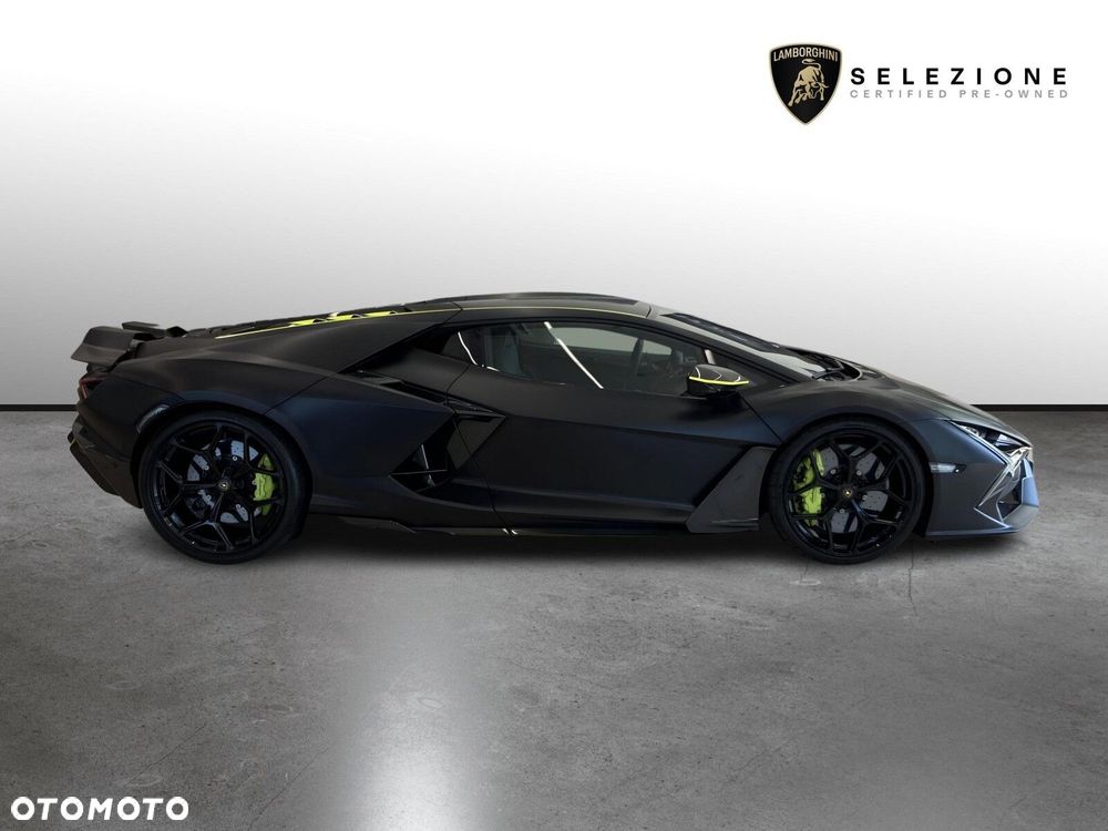 Lamborghini Revuelto - 3