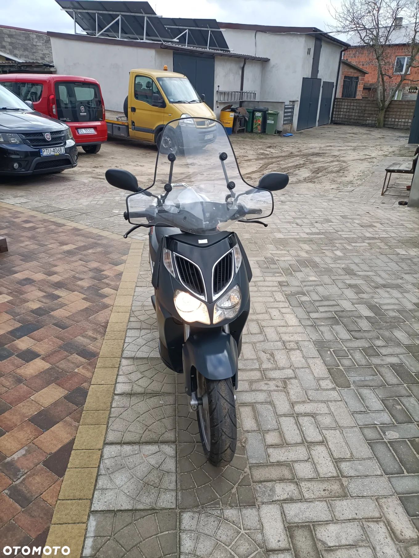 Aprilia Sportcity - 1