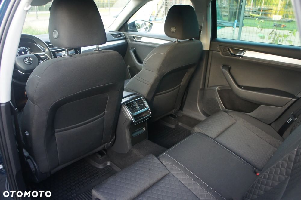 Skoda Superb 2.0 TDI SCR Ambition DSG - 13