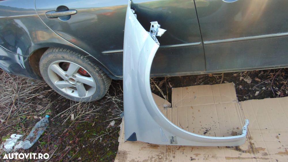 Aripa fata-dreapta Renault Megane 2 an 2002-2006 - 2