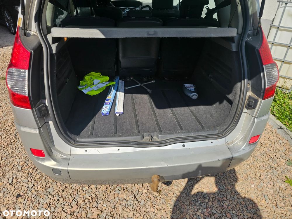 Renault Scenic 1.6 16V Confort Expression - 7