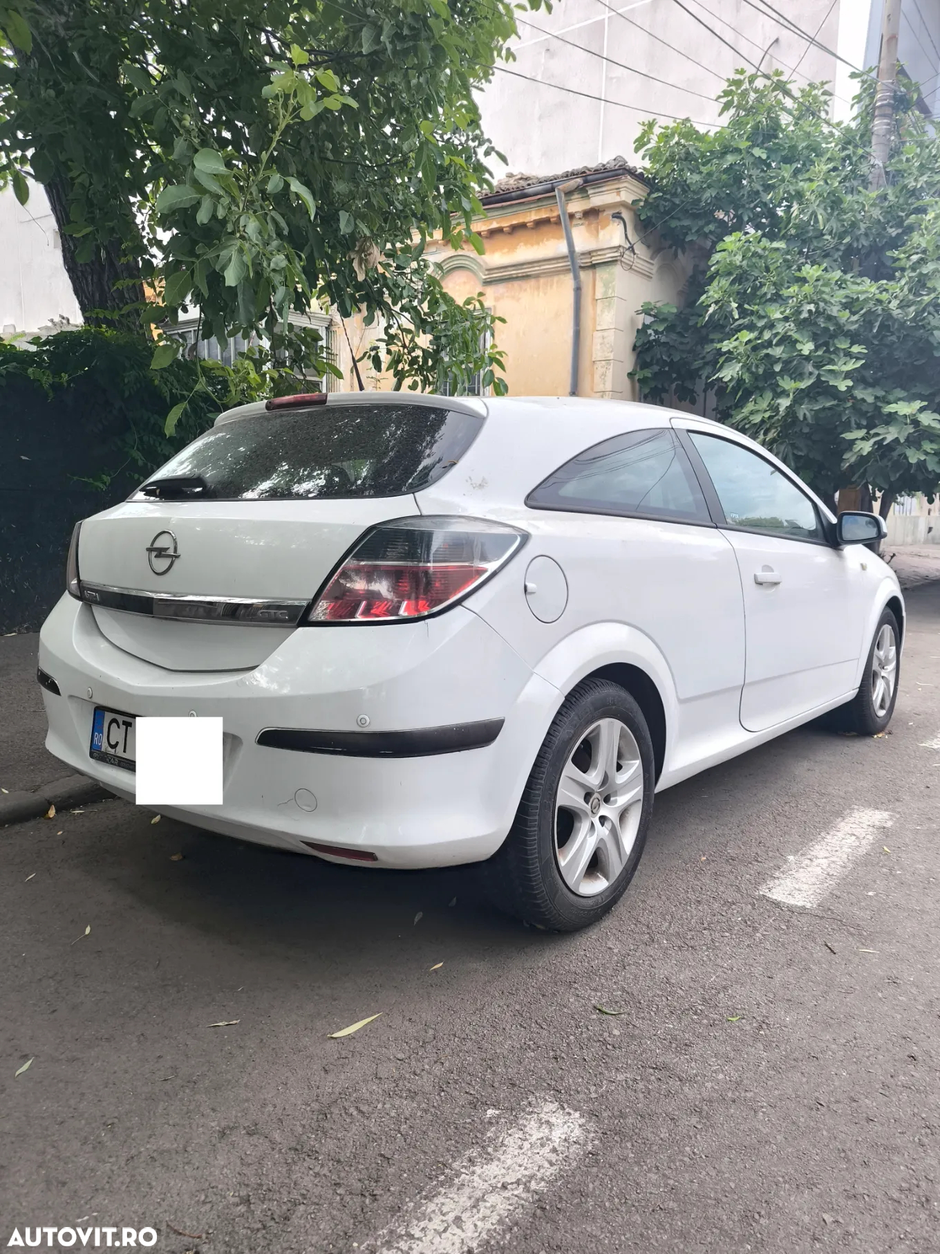Opel Astra GTC 1.4i Enjoy - 8