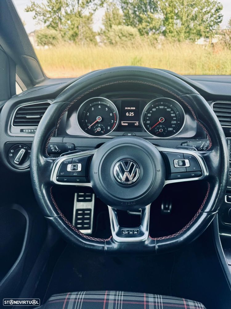 VW Golf GTI BlueMotion DSG - 11