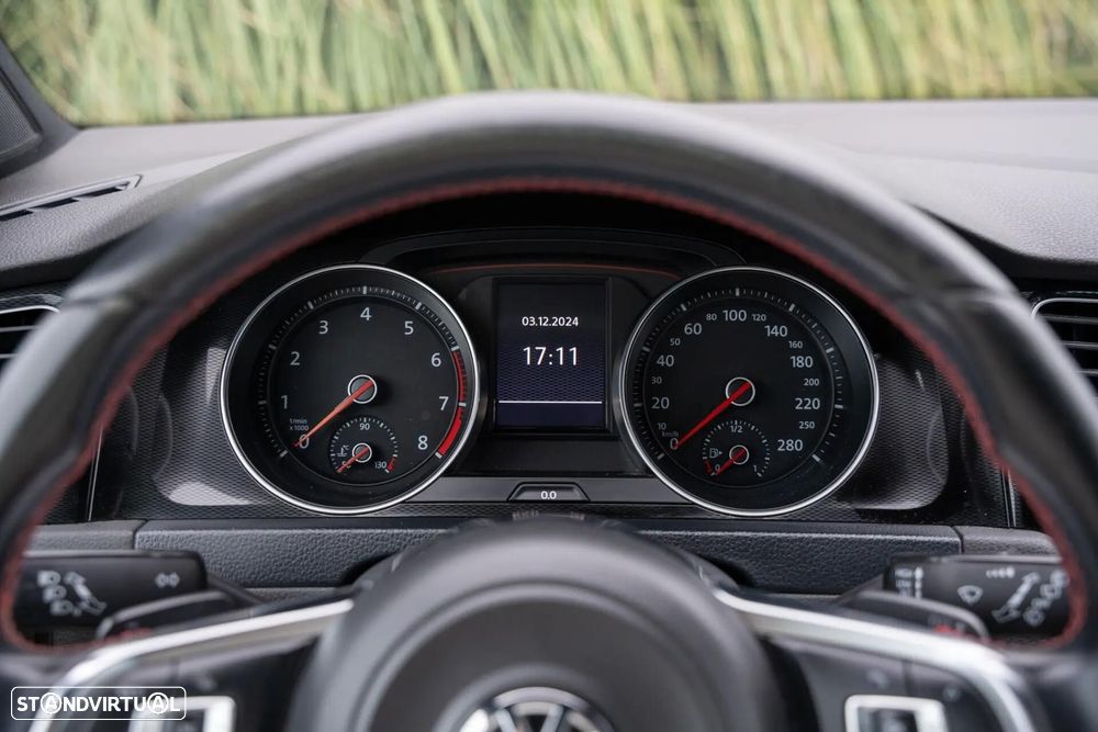 VW Golf GTI TCR 2.0 TSI OPF DSG - 12