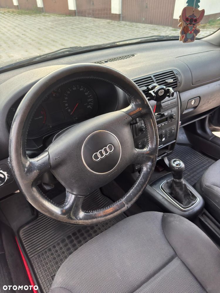 Audi A3 Sportback 1.9 TDI Ambiente - 11