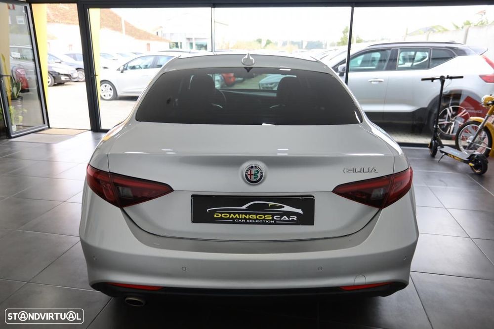 Alfa Romeo Giulia - 6