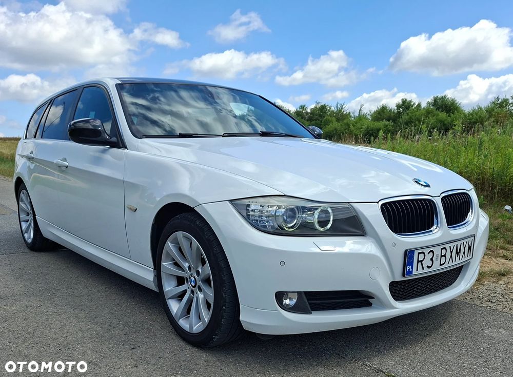 BMW Seria 3 325i xDrive - 1
