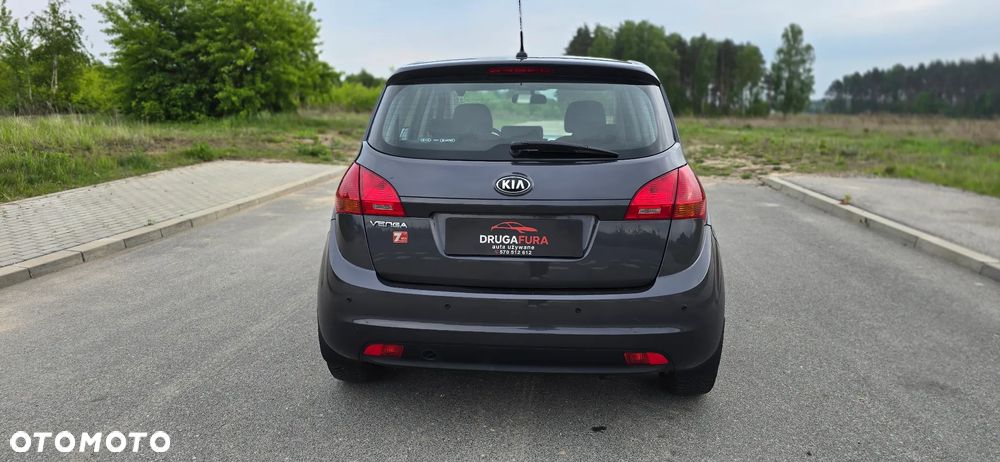 Kia Venga 1.4 L - 8
