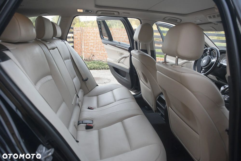 BMW Seria 5 530d Sport-Aut Luxury Line - 12
