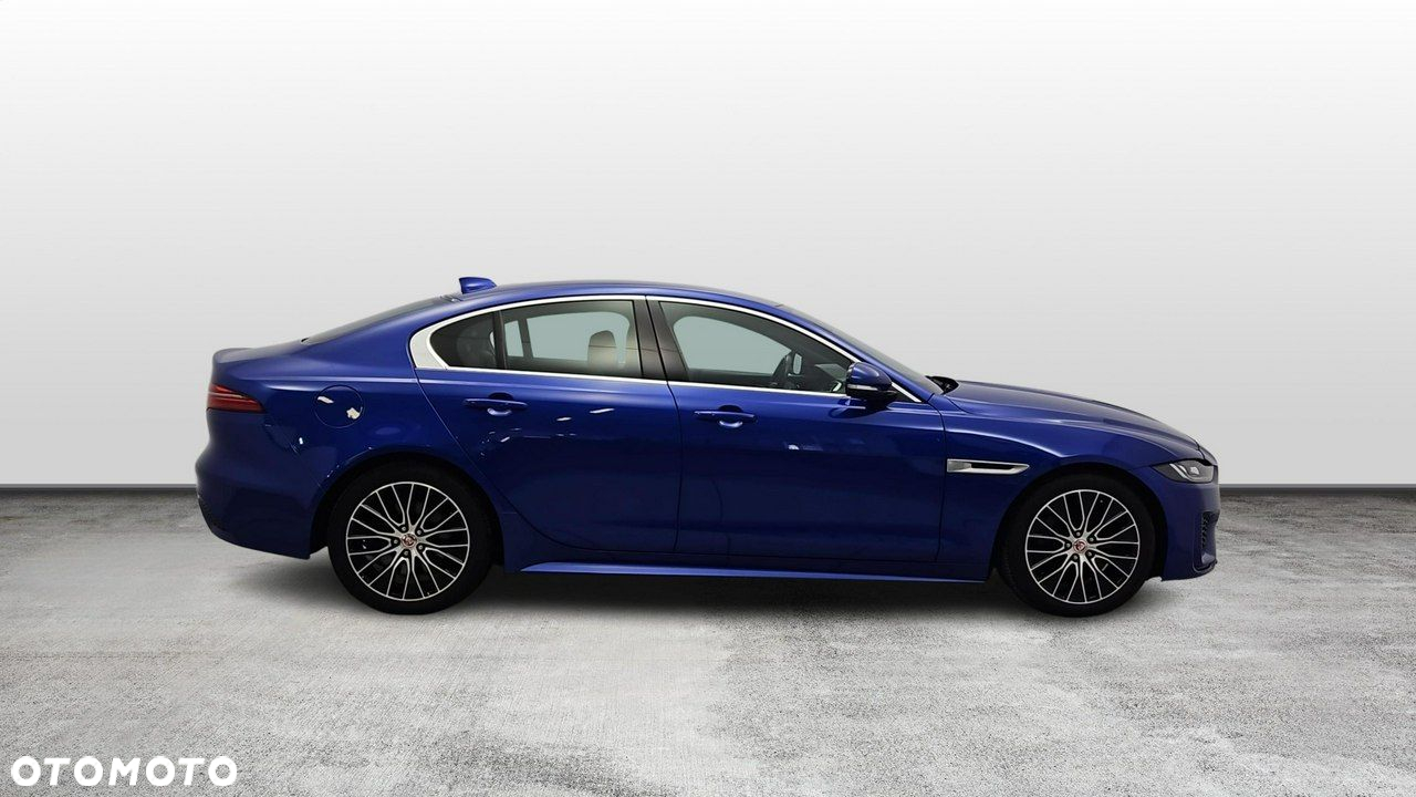 Jaguar XE 2.0 P250 R-Dynamic S - 6