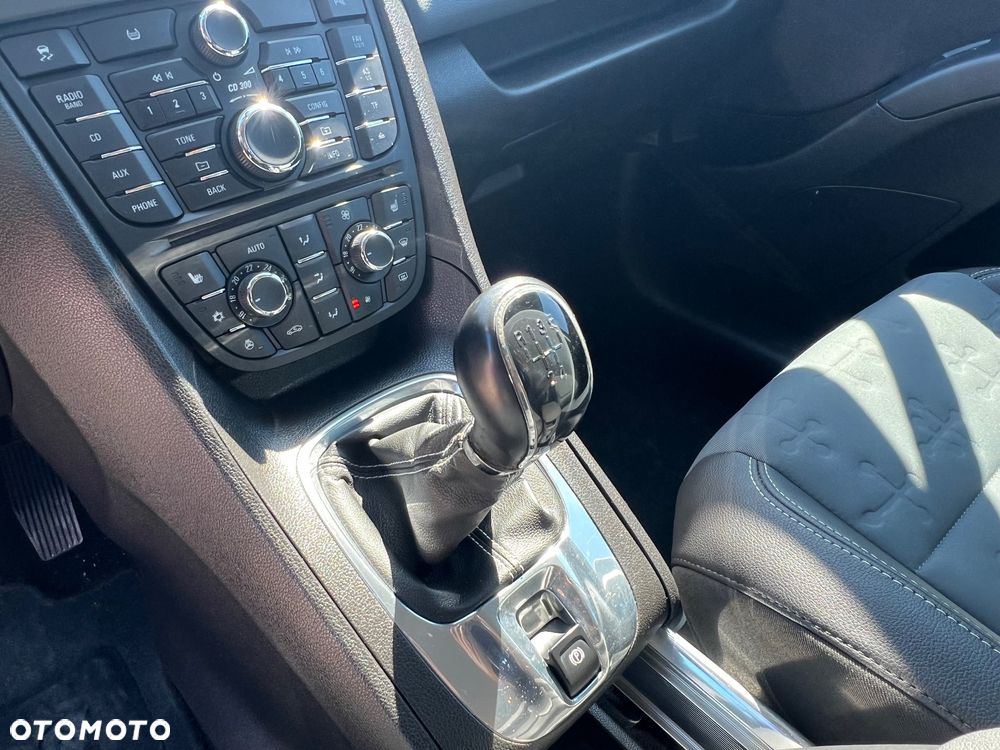 Opel Meriva 1.4 T Cosmo S&S - 19