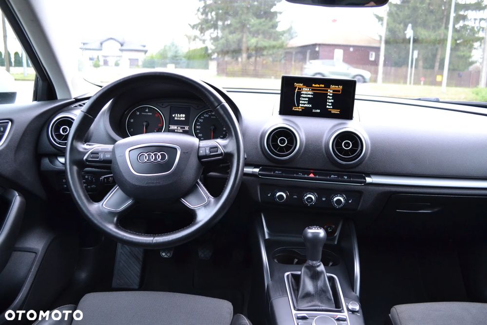 Audi A3 Sportback 1.6 TDI (clean diesel) S line Sportpaket - 28