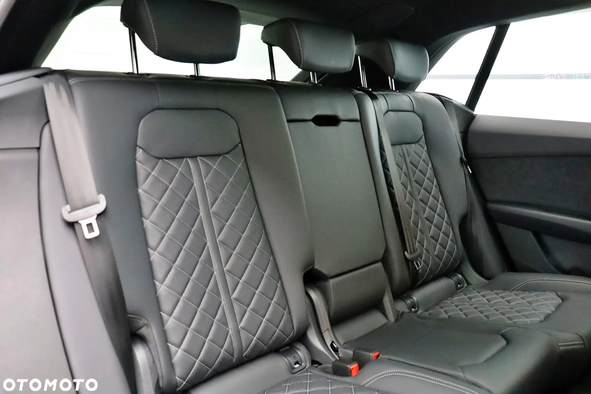 Audi Q8 - 35