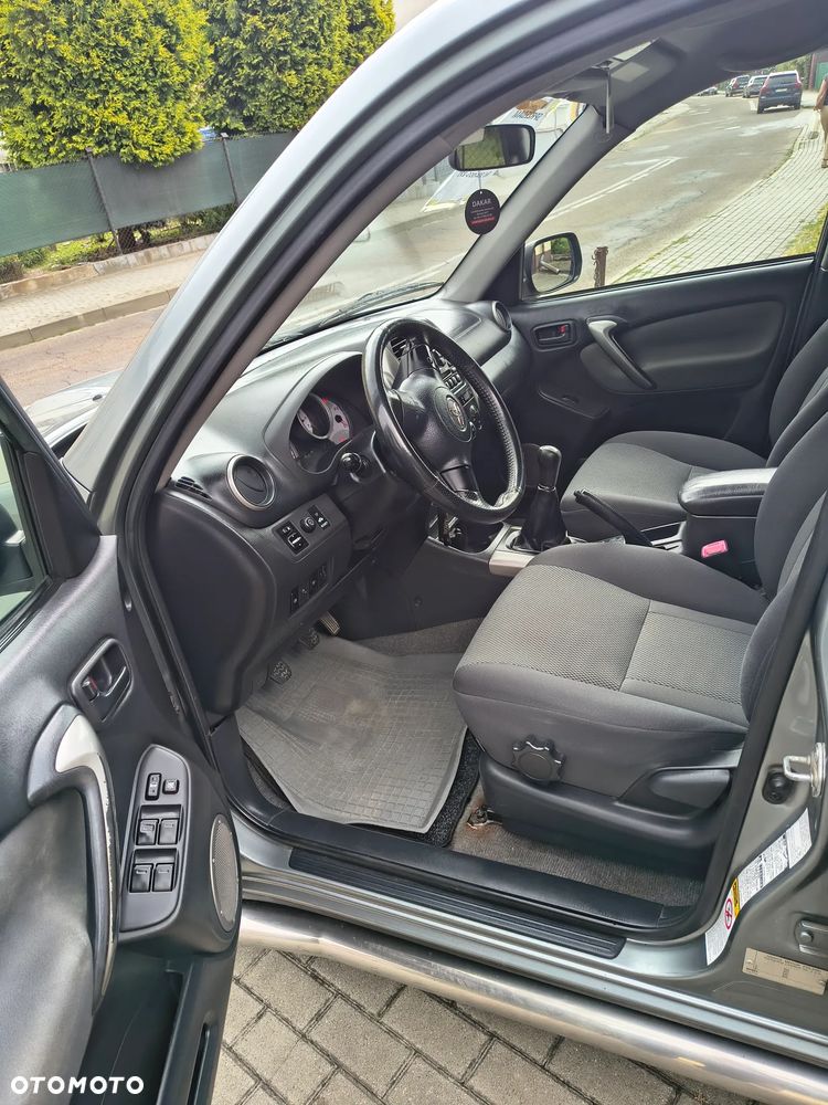 Toyota RAV4 2.0 D-4D 4x4 - 9