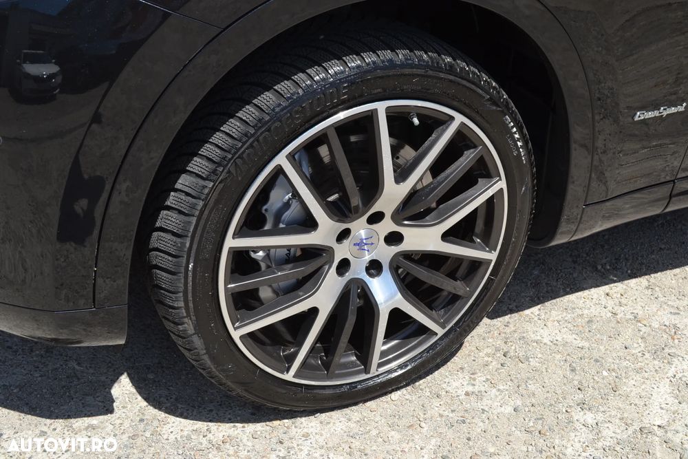 Maserati Levante S Q4 - 36