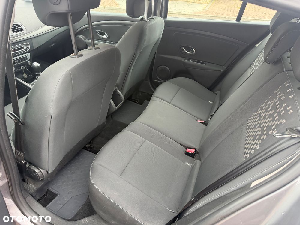 Renault Megane 1.6 16V Expression - 11