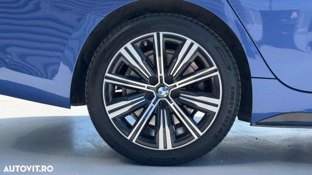 BMW Seria 3 330i xDrive AT - 13
