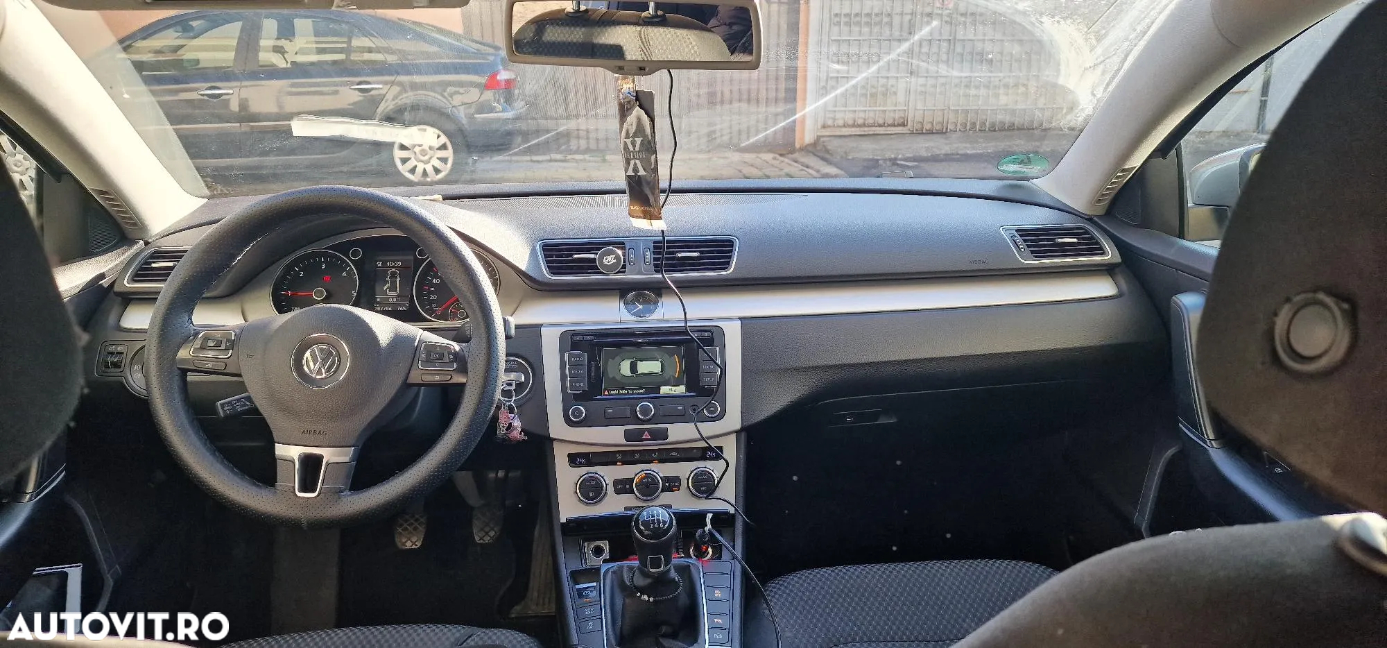 Volkswagen Passat - 2